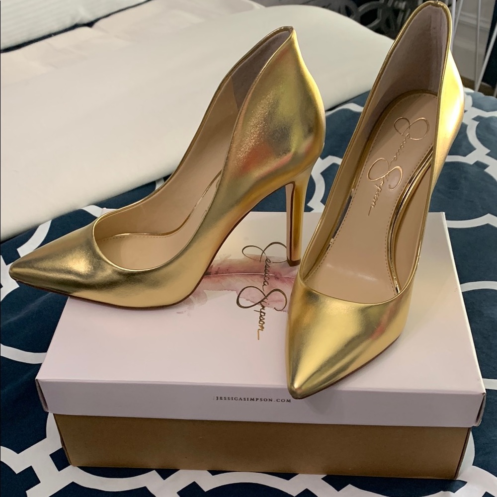 Jessica Simpson Gold heels brand new. Size 8